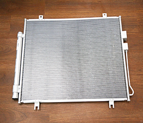 Aluminium Auto AC Kondensor OE 23730221 Passar Chevrolet Baojun 530 CN202S Mellanöstern version